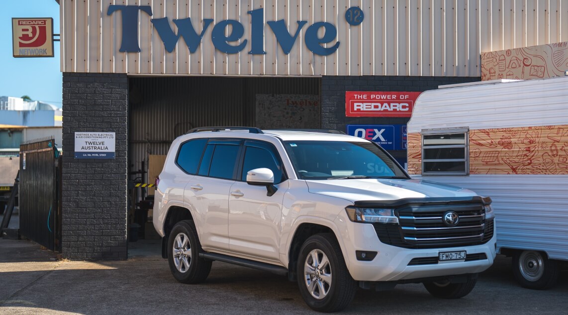 300 Series Dual Battery - Under Bonnet